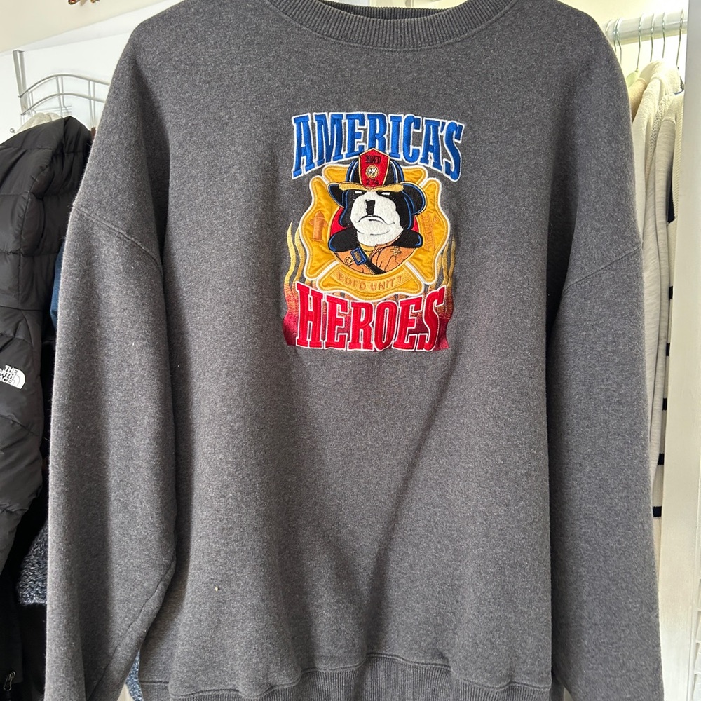 Big Dogs Patriotic Bulldog Gray Crewneck Sweater